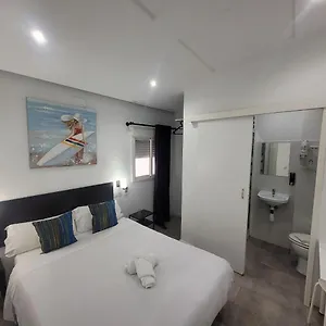 Pensionat Ayz Frailes - Auto Check-in (adults Only) ***